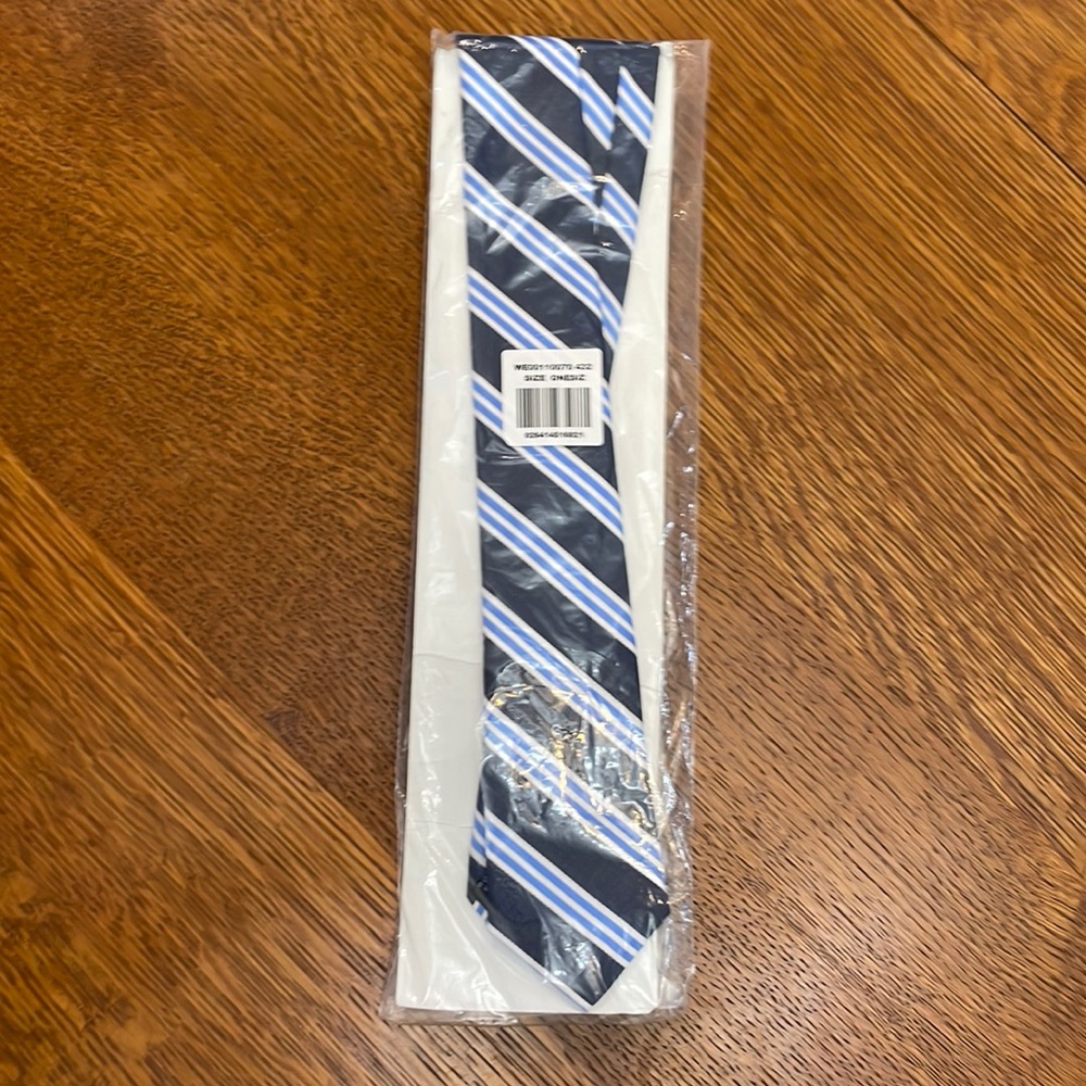 Kids tie - 10-12 year olds - brand new